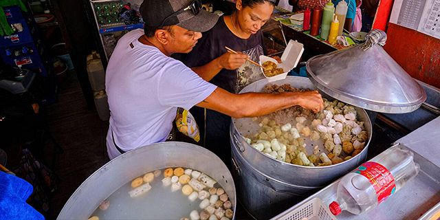 Street food tour sightseeing in port louis (5)